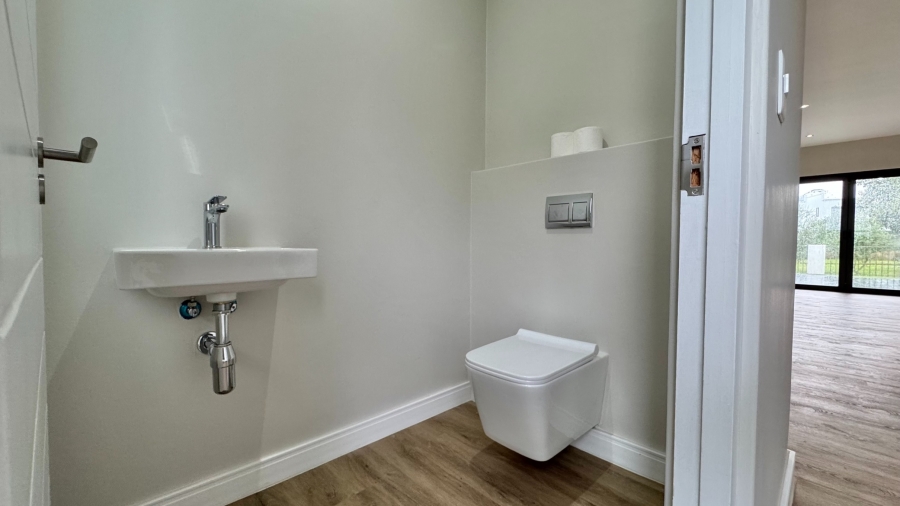 4 Bedroom Property for Sale in Croydon Gardens Estate Western Cape